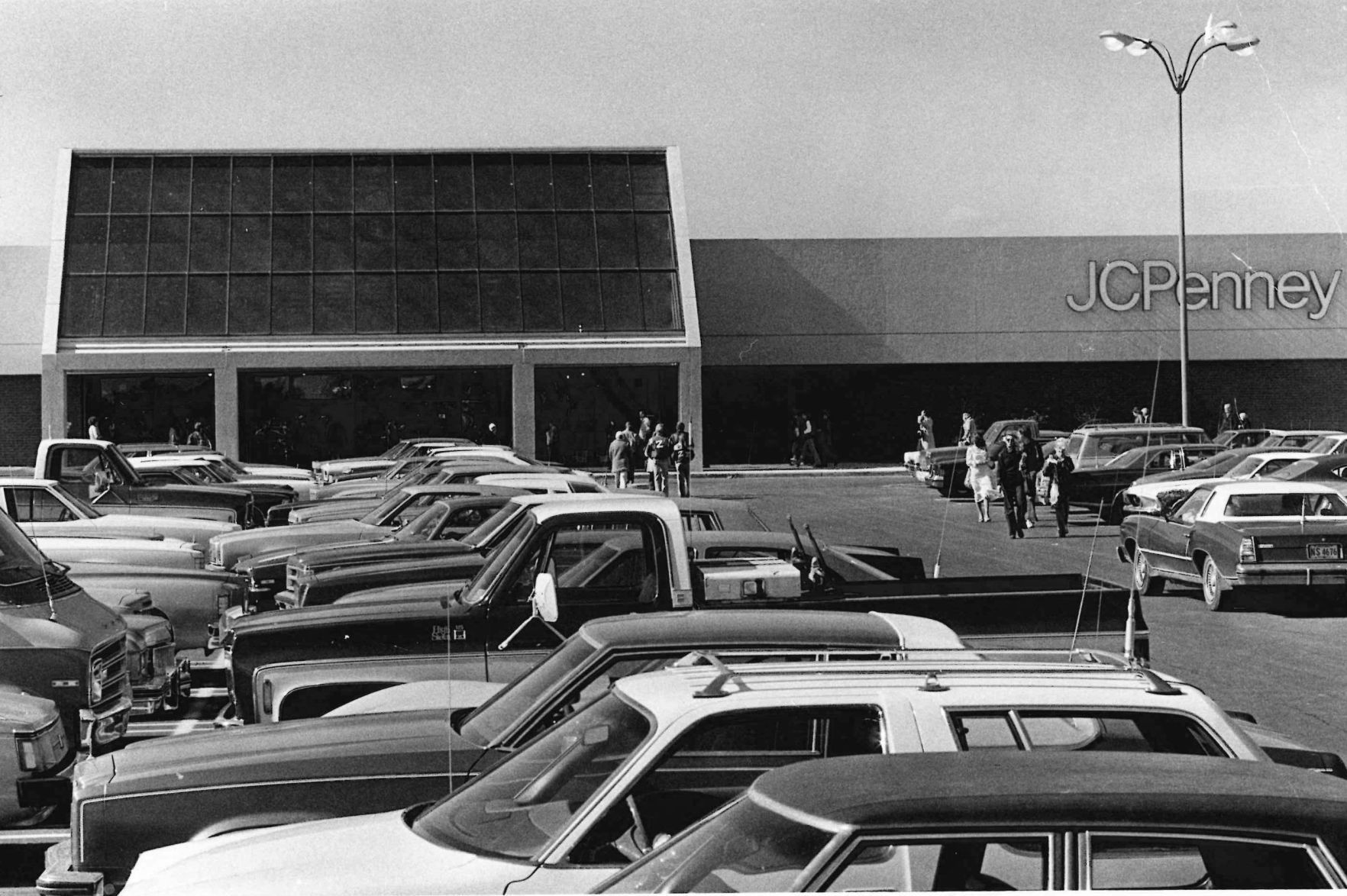 Hickory Point Mall parking lot
